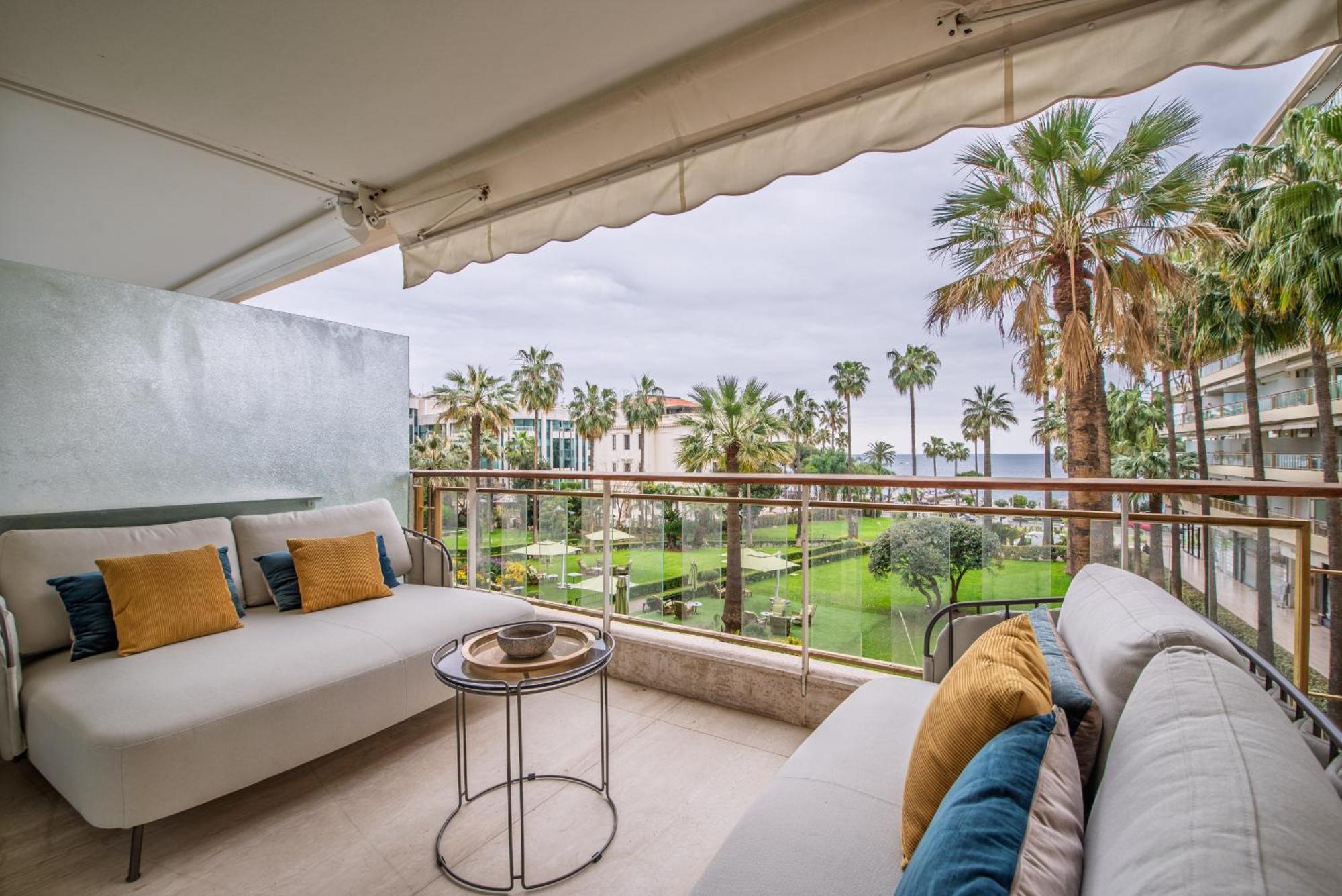 Mondrian By Terrys Homes Apartment Cannes