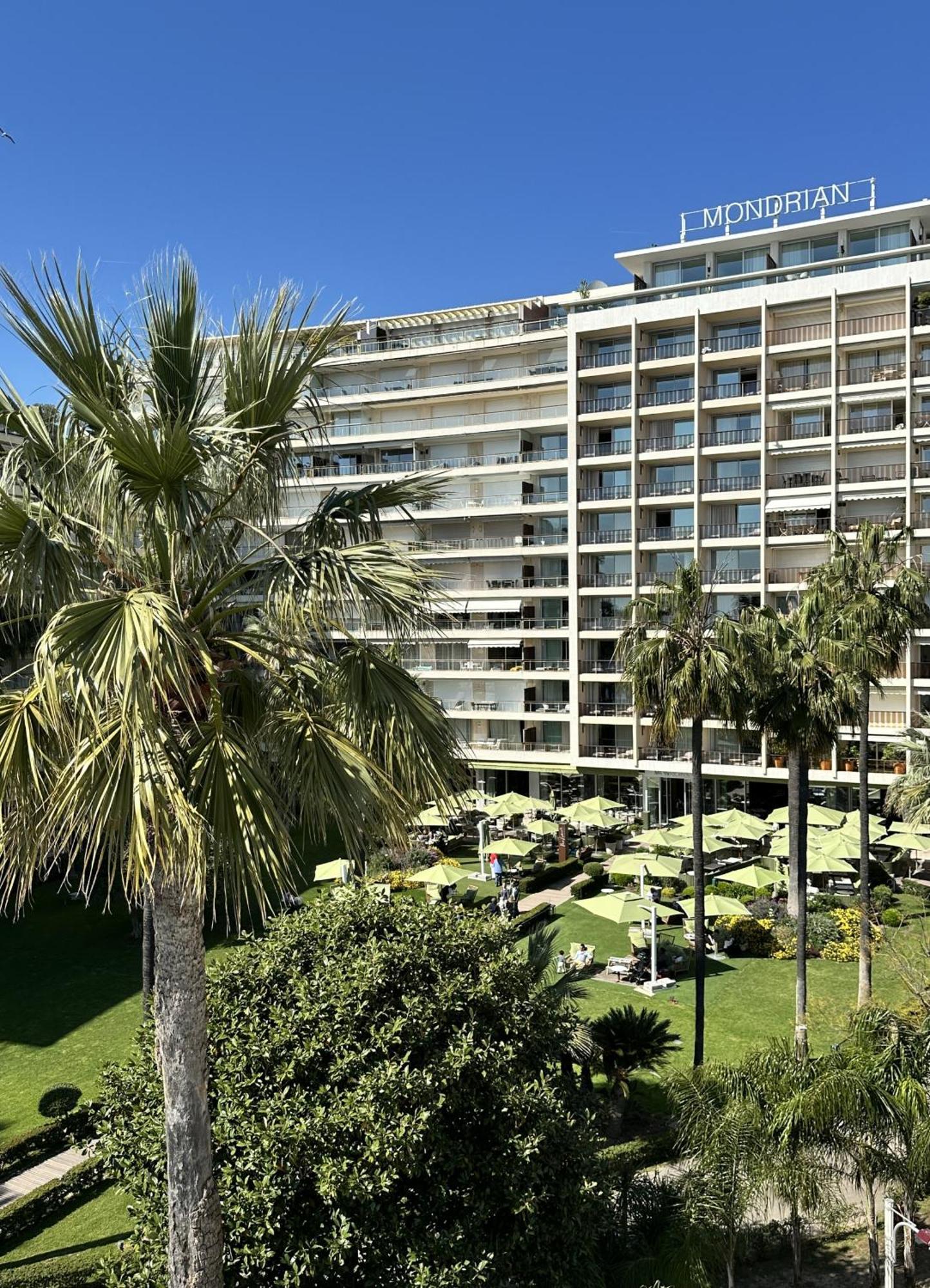 Apartment Mondrian By Terrys Homes Cannes